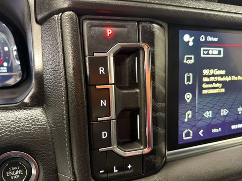 Used 2023 GMC Yukon Denali image 28