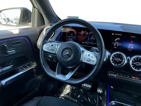 Used 2023 Mercedes-Benz EQB 300 4MATIC SUV image 12