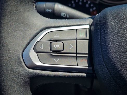 Used 2024 Jeep Compass Latitude AWD/4WD image 18