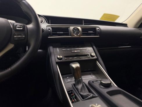 Used 2020 Lexus IS 300 AWD w/ Premium Package image 16