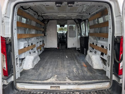Used 2016 Ford Transit 250 130 Low Roof w/ Exterior Upgrade Package RWD image 24