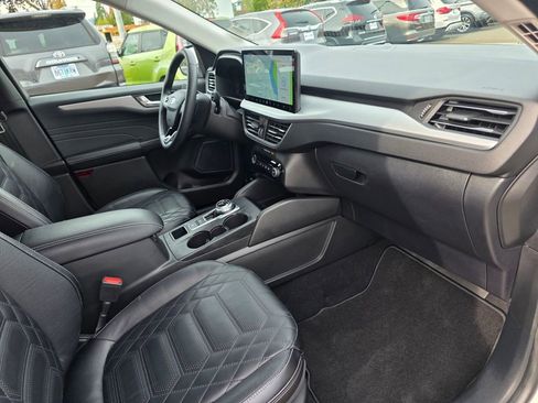 Used 2023 Ford Escape Platinum w/ Premium Technology Package image 24