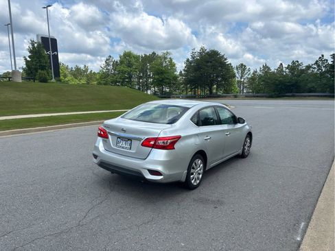 Used 2017 Nissan Sentra S FWD image 4