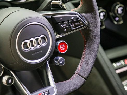 Used 2023 Audi R8 V10 GT RWD image 45