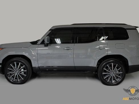 Used 2025 Lexus GX 550 image 5