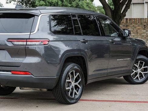 Used 2023 Jeep Grand Cherokee L Limited w/ Luxury Tech Group II image 14