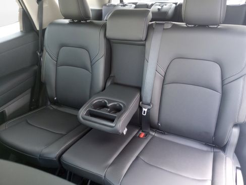 New 2026 Nissan Pathfinder SL FWD image 12