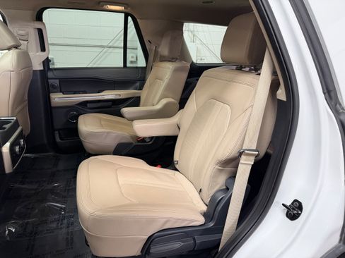 Certified 2024 Ford Expedition Limited image 10