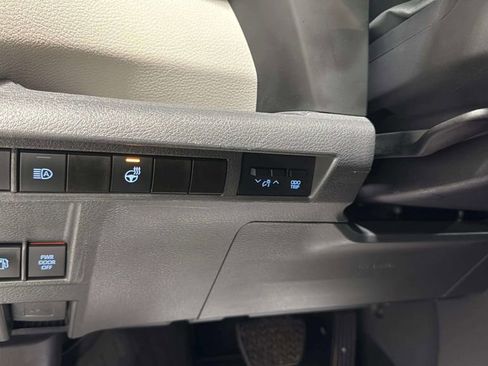 Used 2024 Toyota Sienna LE FWD image 35