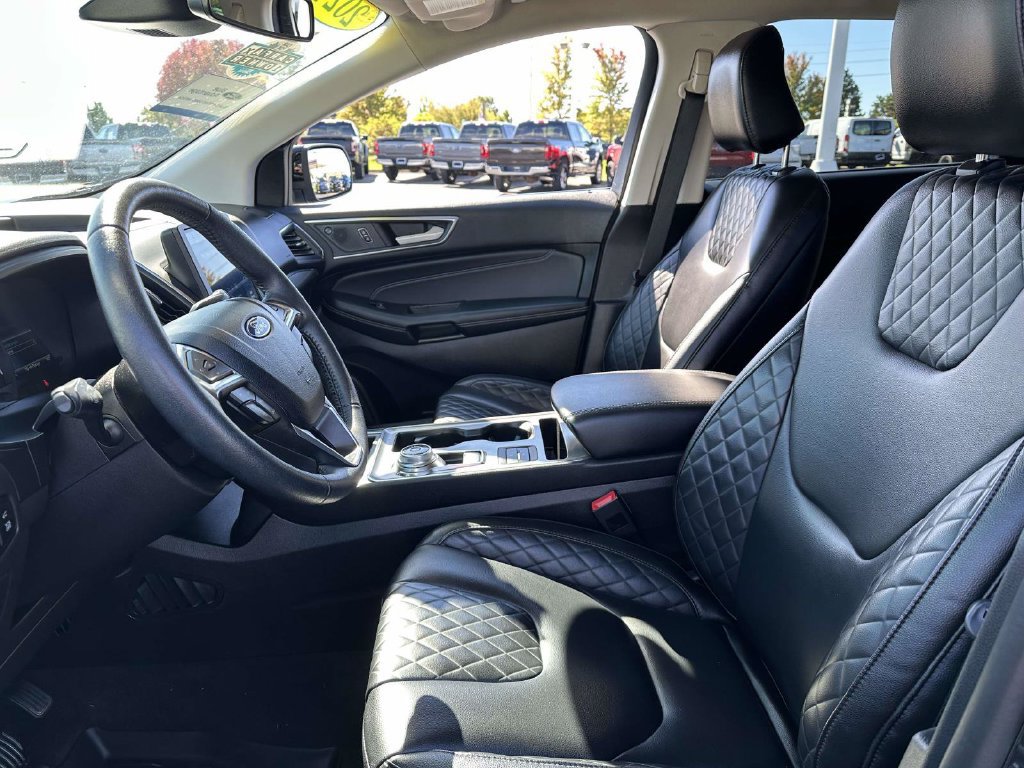 Certified 2024 Ford Edge Titanium AWD/4WD image 10