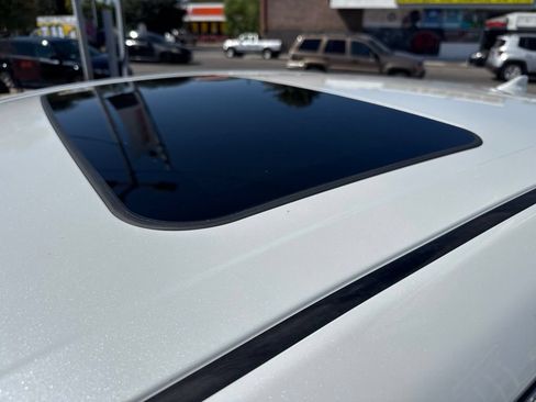 Used 2019 Toyota Avalon Limited w/ Advanced Safety Package FWD image 5