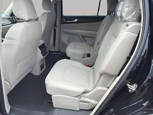 New 2026 Volkswagen Atlas SEL Premium R-Line AWD/4WD image 7