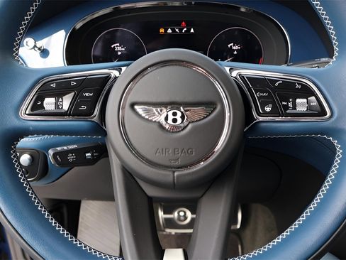 Certified 2023 Bentley Bentayga image 28