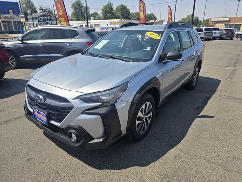 Used 2023 Subaru Outback AWD/4WD image 19