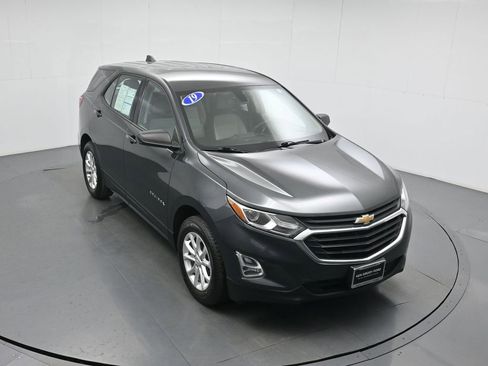 Used 2019 Chevrolet Equinox LS image 38