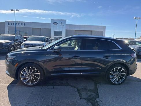 Used 2023 Lincoln Nautilus Reserve w/ Equipment Group 202A image 7