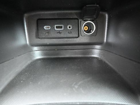 Certified 2023 Chevrolet Equinox RS FWD image 20