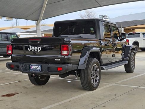 Used 2021 Jeep Gladiator Overland image 5