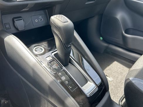 New 2025 Nissan Versa SV image 27