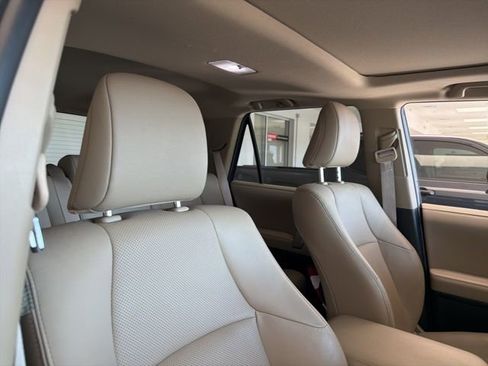 Used 2024 Toyota 4Runner Limited image 9