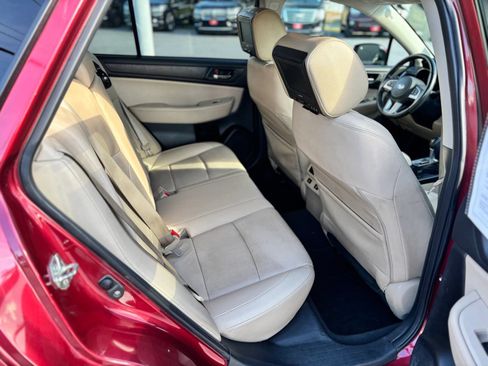 Used 2017 Subaru Outback 3.6R Limited AWD/4WD image 18