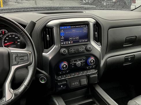 Used 2022 Chevrolet Silverado 2500 LTZ w/ LTZ Plus Package image 8