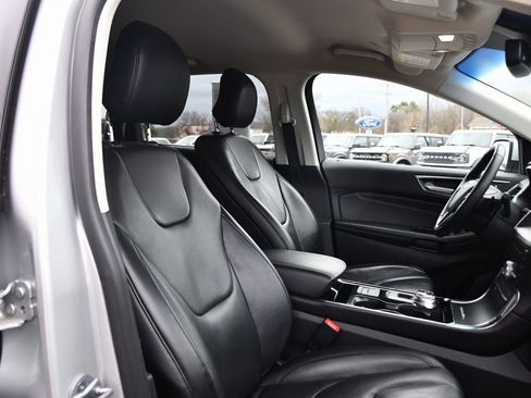 Used 2019 Ford Edge Titanium w/ Cold Weather Package image 16