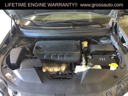 Used 2023 Jeep Cherokee Altitude Lux AWD/4WD image 34
