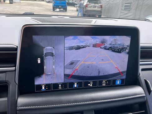 Used 2021 Chevrolet Tahoe Premier w/ Premium Package image 50