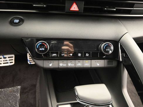 New 2026 Hyundai Elantra SEL Sport Premium image 18