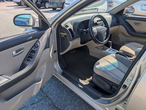 Used 2009 Hyundai Elantra GLS image 11