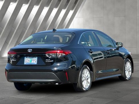 Used 2024 Toyota Corolla XLE FWD image 4