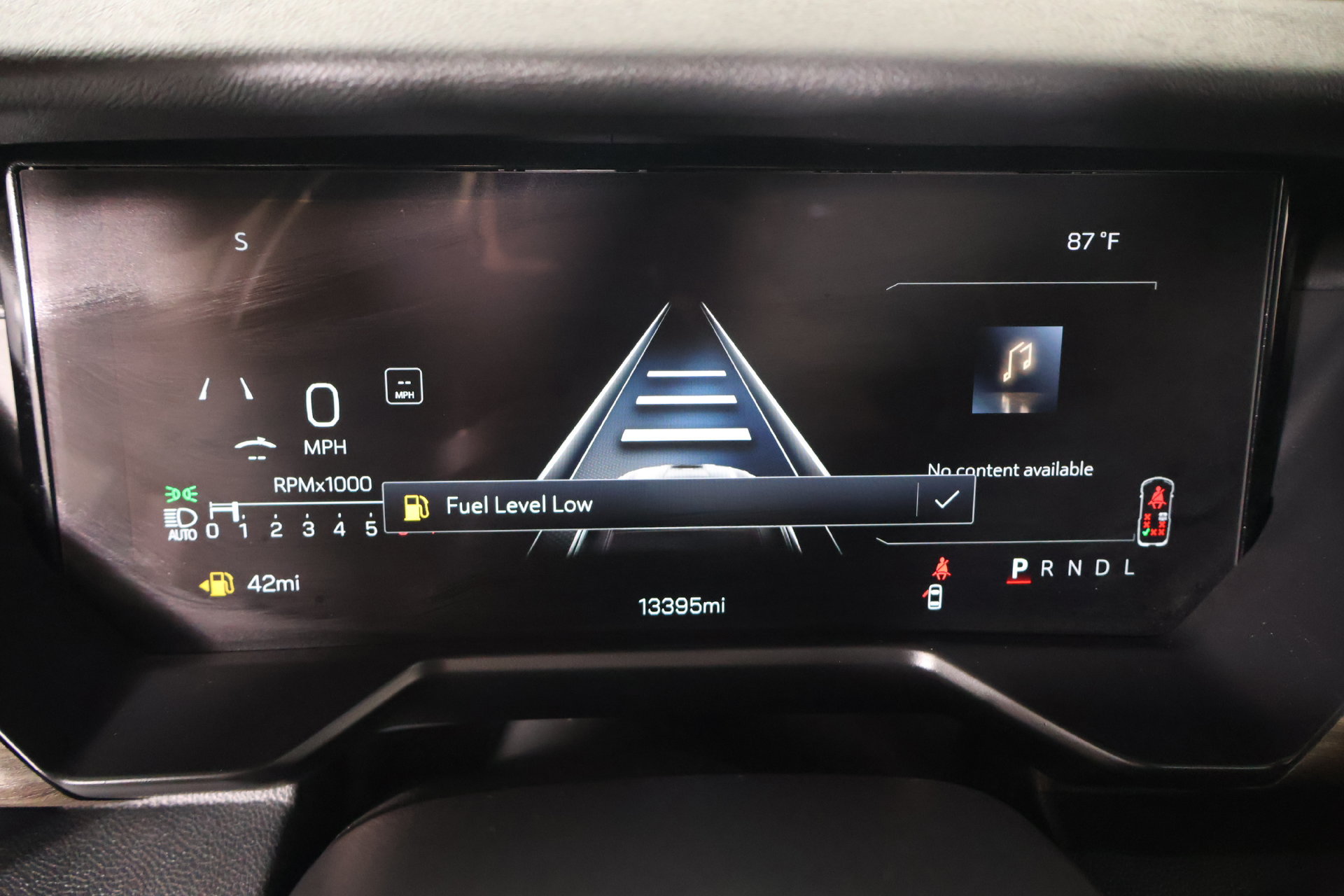 Used 2025 GMC Acadia Denali FWD image 4