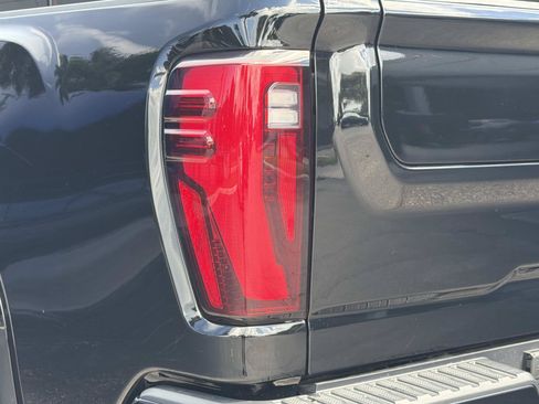 Used 2025 GMC Sierra 2500 Denali Ultimate w/ Max Trailering Package AWD/4WD image 7