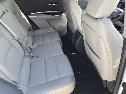 Used 2023 Cadillac XT4 Luxury FWD image 16