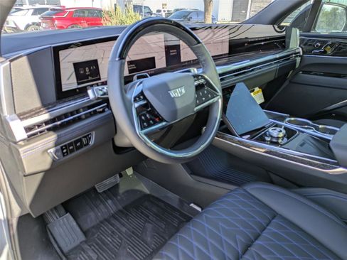 New 2026 Cadillac Escalade IQ Sport 1 w/ LPO, Floor Liner Package AWD/4WD image 10