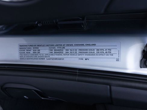 Certified 2024 Bentley Bentayga Extended Wheelbase image 53