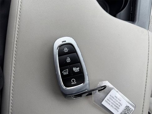 Used 2024 Hyundai Palisade Limited image 30