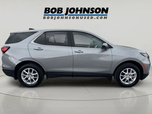 Used 2023 Chevrolet Equinox LT AWD/4WD image 2