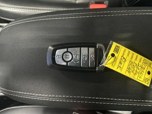 Used 2020 Ford Escape SEL AWD/4WD image 33