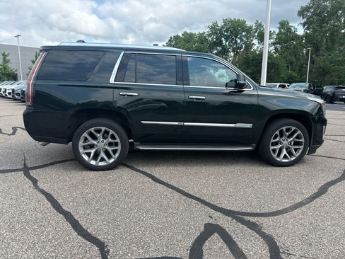 Used 2016 Cadillac Escalade Luxury AWD/4WD image 5