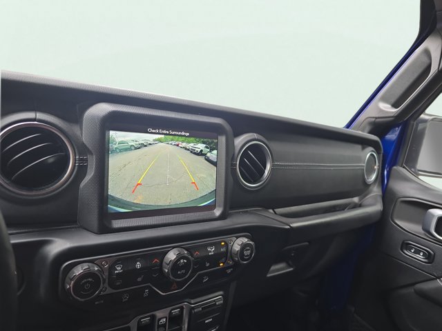 Used 2019 Jeep Wrangler Unlimited Sahara AWD/4WD image 40
