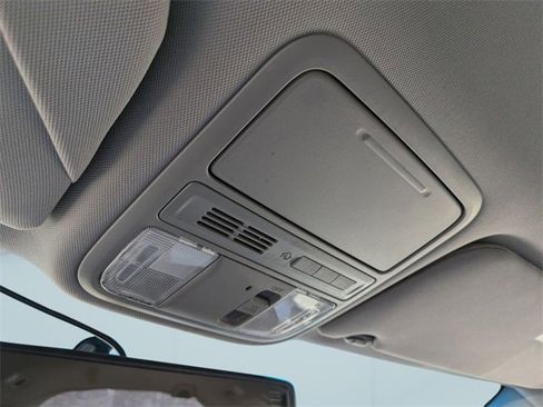 Used 2012 Honda Odyssey EX image 23