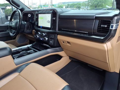 Certified 2023 Ford F250 Lariat w/ Lariat Ultimate Package image 6