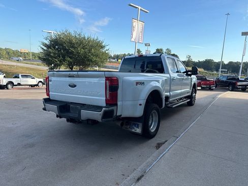 Used 2024 Ford F350 Lariat w/ FX4 Off-Road Package AWD/4WD image 8