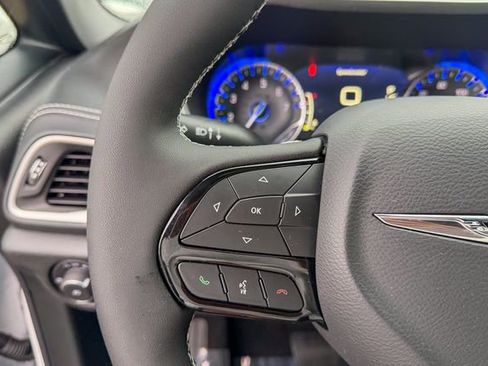 New 2026 Chrysler Pacifica Select image 17