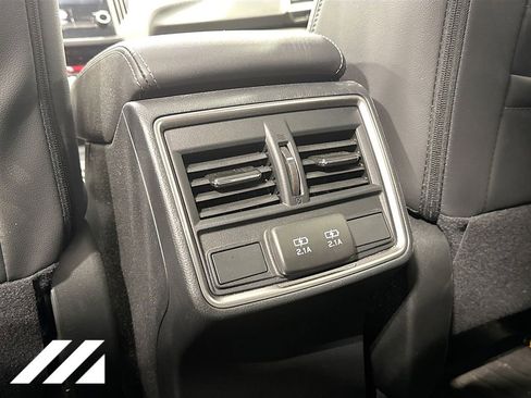 Used 2024 Subaru Forester Limited image 29
