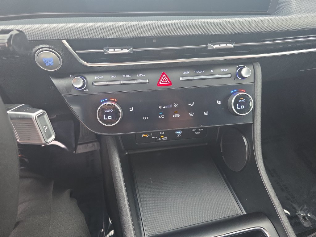 Used 2025 Hyundai Sonata SEL FWD image 17