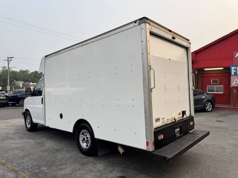 Used 2019 GMC Savana 3500 w/ Power Convenience Package RWD image 6
