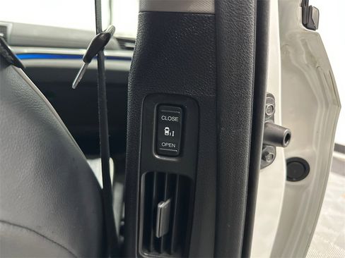 Used 2021 Honda Odyssey Elite image 18